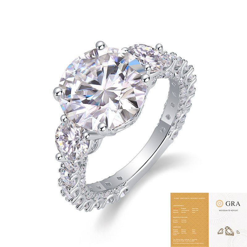 Moissanite Three Stones Boss Ring S925 Silver Base Moissanite Ring for Women, Non-Fading Waterproof Closed Band, Elegant Jewelry, Perfect Gift Idea, Women Wedding Set, Moissanite Jewelry Perfect for Birthday Mother's Day for Brides